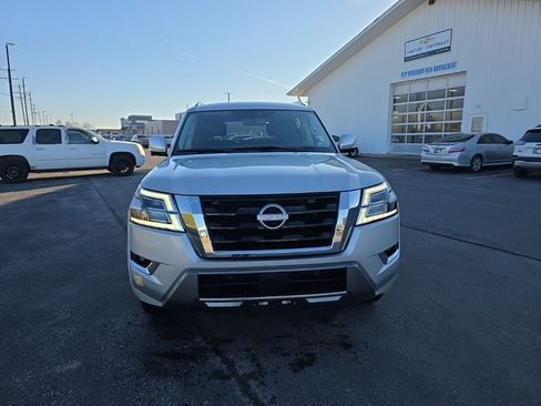 Used 2021 Nissan Armada SL w/ Captain's Chairs Package image 8