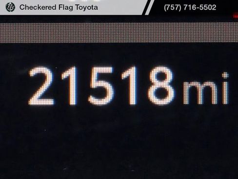 Used 2024 Toyota Highlander Platinum image 14