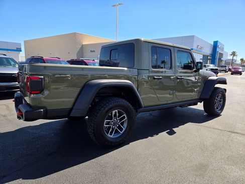 Used 2026 Jeep Gladiator Mojave AWD/4WD image 6