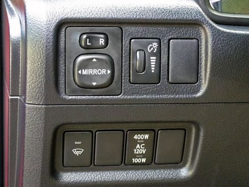 Used 2018 Toyota 4Runner SR5 RWD image 17