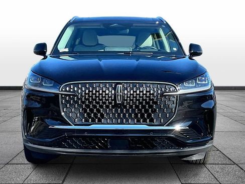 Used 2025 Lincoln Aviator Reserve w/ Equipment Group 201A image 2
