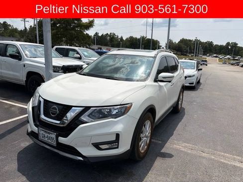 Used 2017 Nissan Rogue SV w/ Sun & Sound Touring Package FWD image 6
