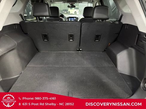 Used 2024 GMC Terrain SLT AWD/4WD image 36