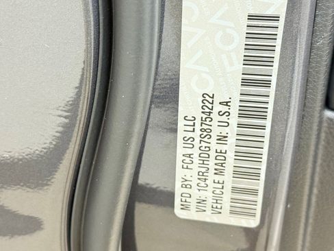 New 2025 Jeep Grand Cherokee Overland w/ Adv Protech Group III image 35