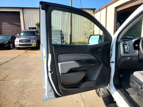 Used 2018 Chevrolet Colorado W/T RWD image 18