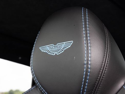 Used 2021 Aston Martin DBX AWD/4WD image 24