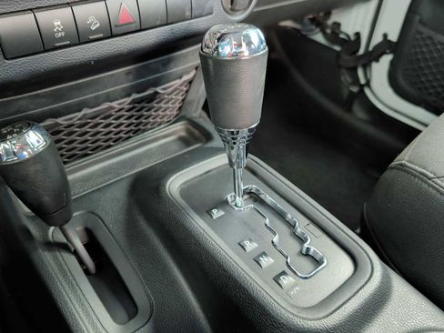 Used 2017 Jeep Wrangler Sport w/ Mopar Black Appearance Group image 18