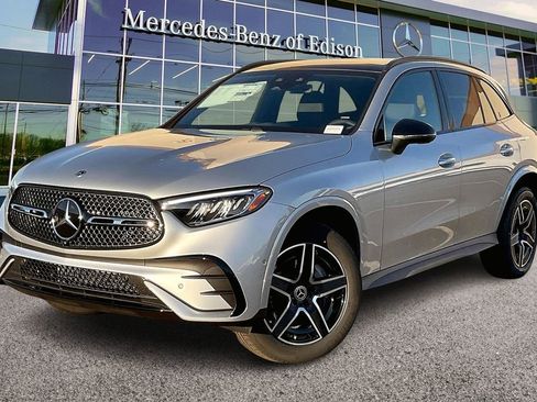 Used 2026 Mercedes-Benz GLC 300 4MATIC image 2