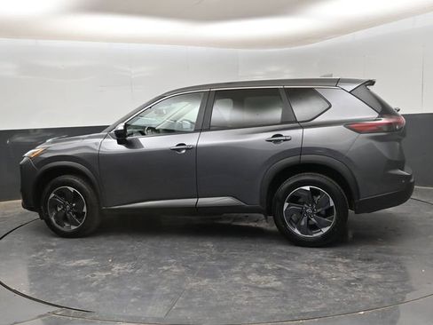 Used 2025 Nissan Rogue SV image 5
