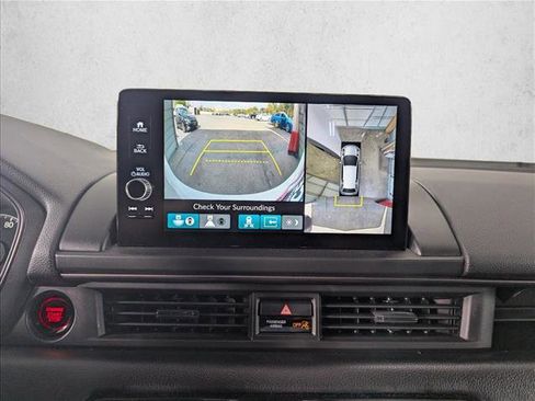Used 2025 Honda Pilot TrailSport image 16
