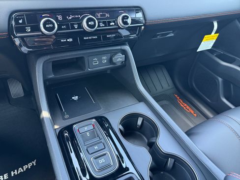 Certified 2025 Honda Pilot TrailSport image 13