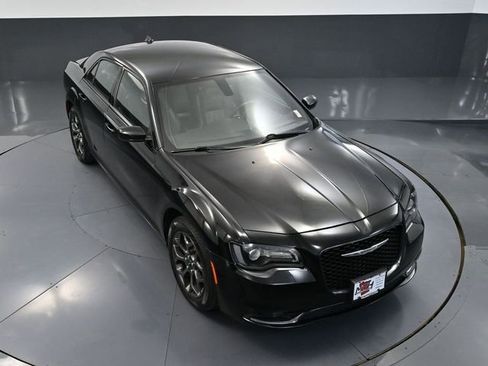 Used 2018 Chrysler 300 S image 55