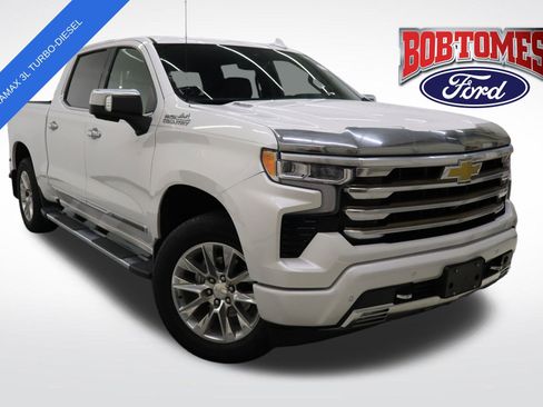 Used 2022 Chevrolet Silverado 1500 High Country w/ Technology Package image 1