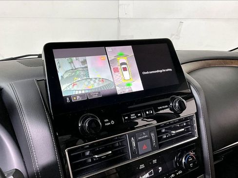 Used 2023 Nissan Armada SL w/ Captain's Chairs Package image 21