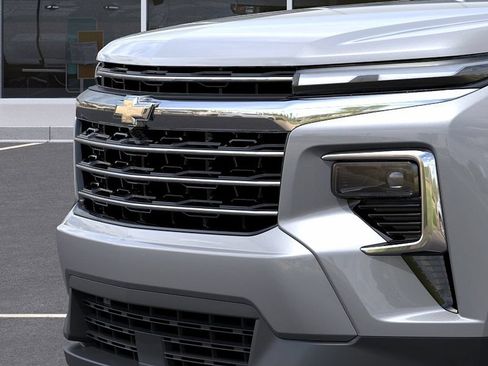 New 2026 Chevrolet Traverse LT w/ Driver Confidence Package AWD/4WD image 13