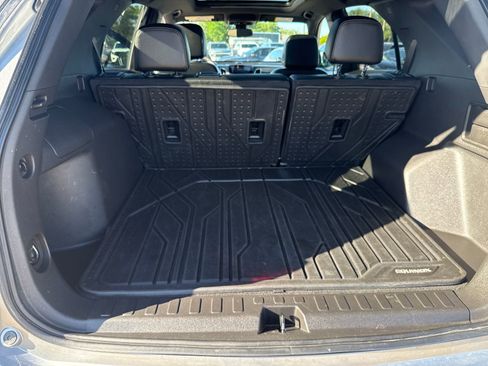 Used 2023 Chevrolet Equinox Premier AWD/4WD image 26
