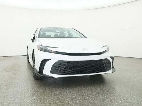 New 2026 Toyota Camry SE image 31