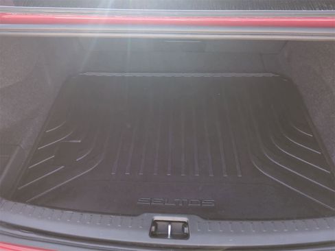 Used 2020 Volvo S60 T6 Momentum image 35