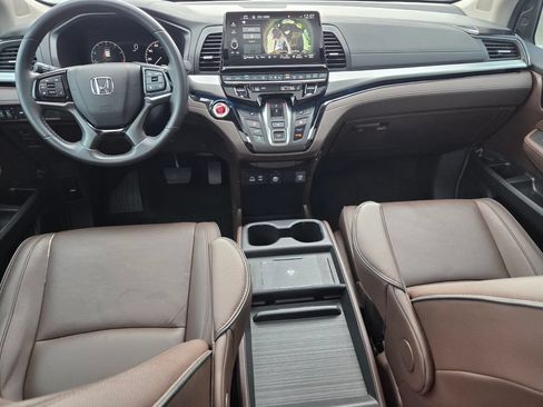 Certified 2025 Honda Odyssey Touring image 13