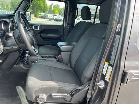 Used 2019 Jeep Wrangler Unlimited Sport S AWD/4WD image 25