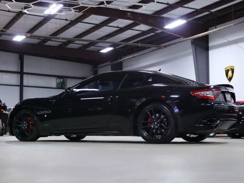 Used 2015 Maserati GranTurismo Sport image 16