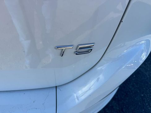 Used 2015 Volvo XC60 T5 image 19