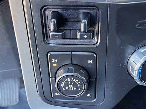 Used 2022 Ford F150 Lariat image 18