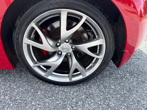Used 2014 Nissan 370Z Coupe w/ Sport Package RWD image 28
