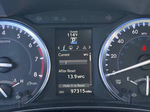 Used 2015 Toyota Highlander XLE FWD image 13