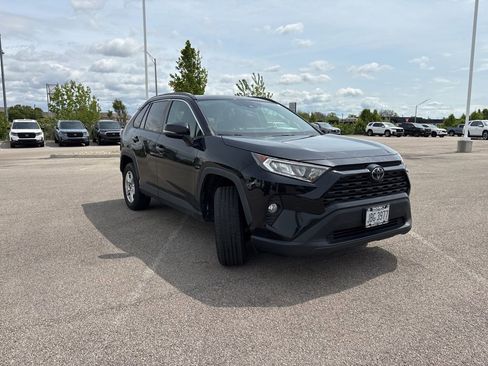 Used 2019 Toyota RAV4 XLE AWD/4WD image 13