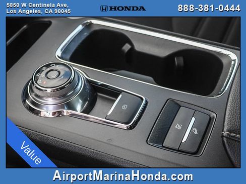 Used 2020 Ford Fusion SE FWD image 13