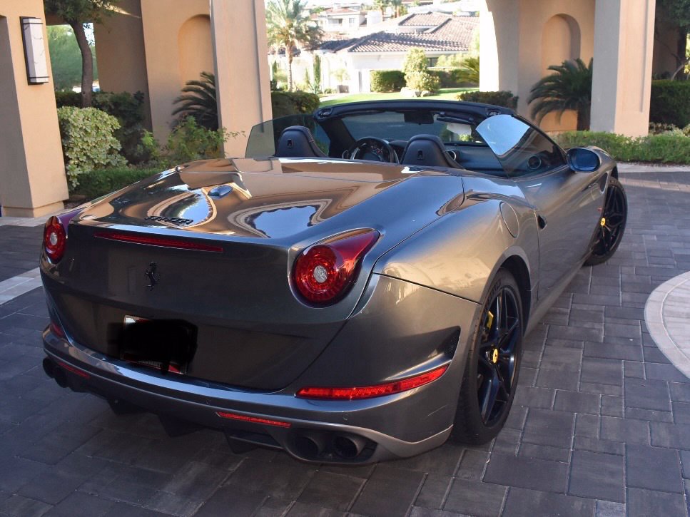 Used 2018 Ferrari California T RWD image 13