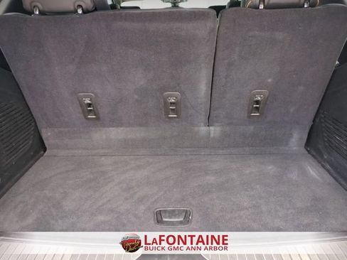 Used 2021 GMC Yukon AT4 w/ Rear Media and Nav Package AWD/4WD image 27