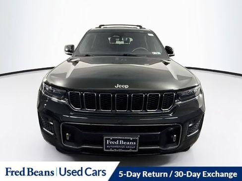 Used 2023 Jeep Grand Cherokee L Overland w/ Luxury Tech Group IV AWD/4WD image 2