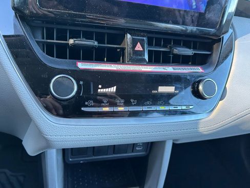 Used 2024 Toyota Corolla Cross L image 25