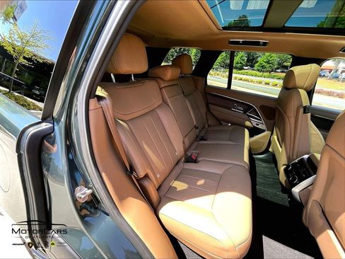 Used 2024 Land Rover Range Rover SE image 26