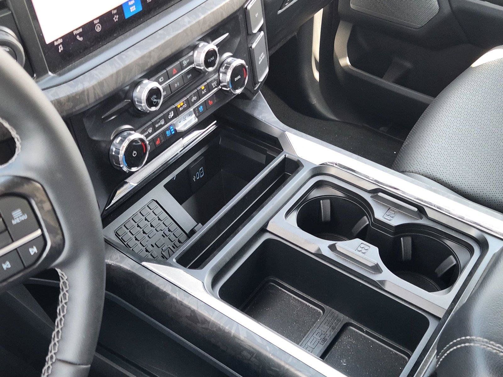New 2025 Ford F250 Lariat w/ Lariat Ultimate Package AWD/4WD image 16