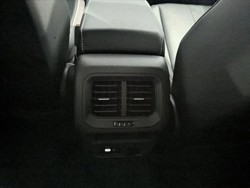 Used 2024 Volkswagen Tiguan Wolfsburg Edition image 24