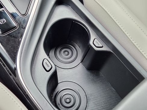 Used 2023 Kia Niro EX image 27