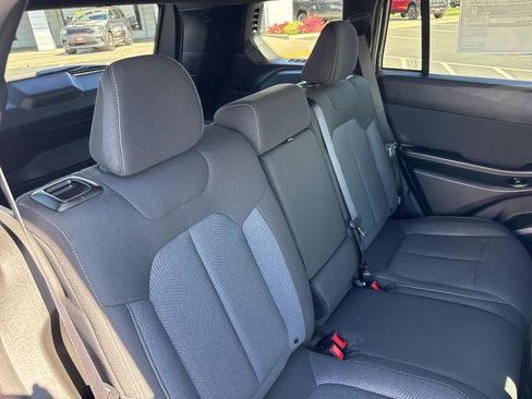 New 2026 Jeep Cherokee Laredo image 15