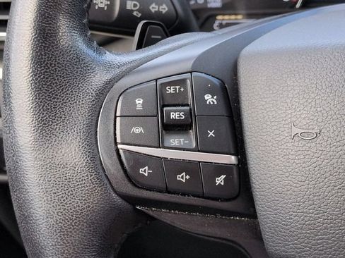 Certified 2020 Ford Explorer XLT w/ Equipment Group 202A RWD image 22