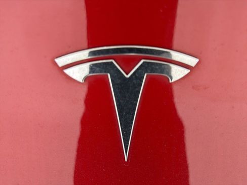 Used 2023 Tesla Model Y Long Range image 29