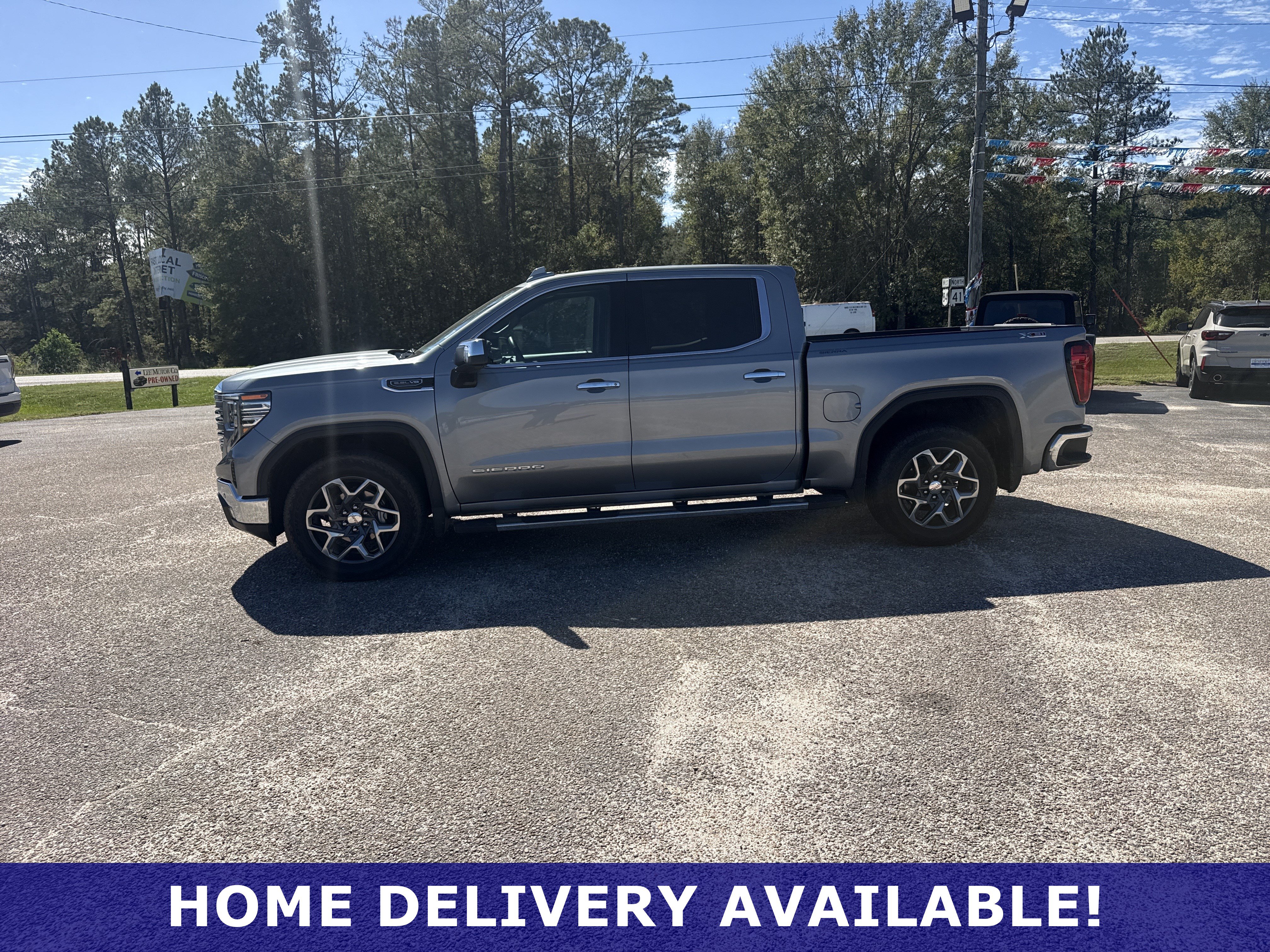 Used 2023 GMC Sierra 1500 SLT w/ SLT Premium Plus Package AWD/4WD image 4