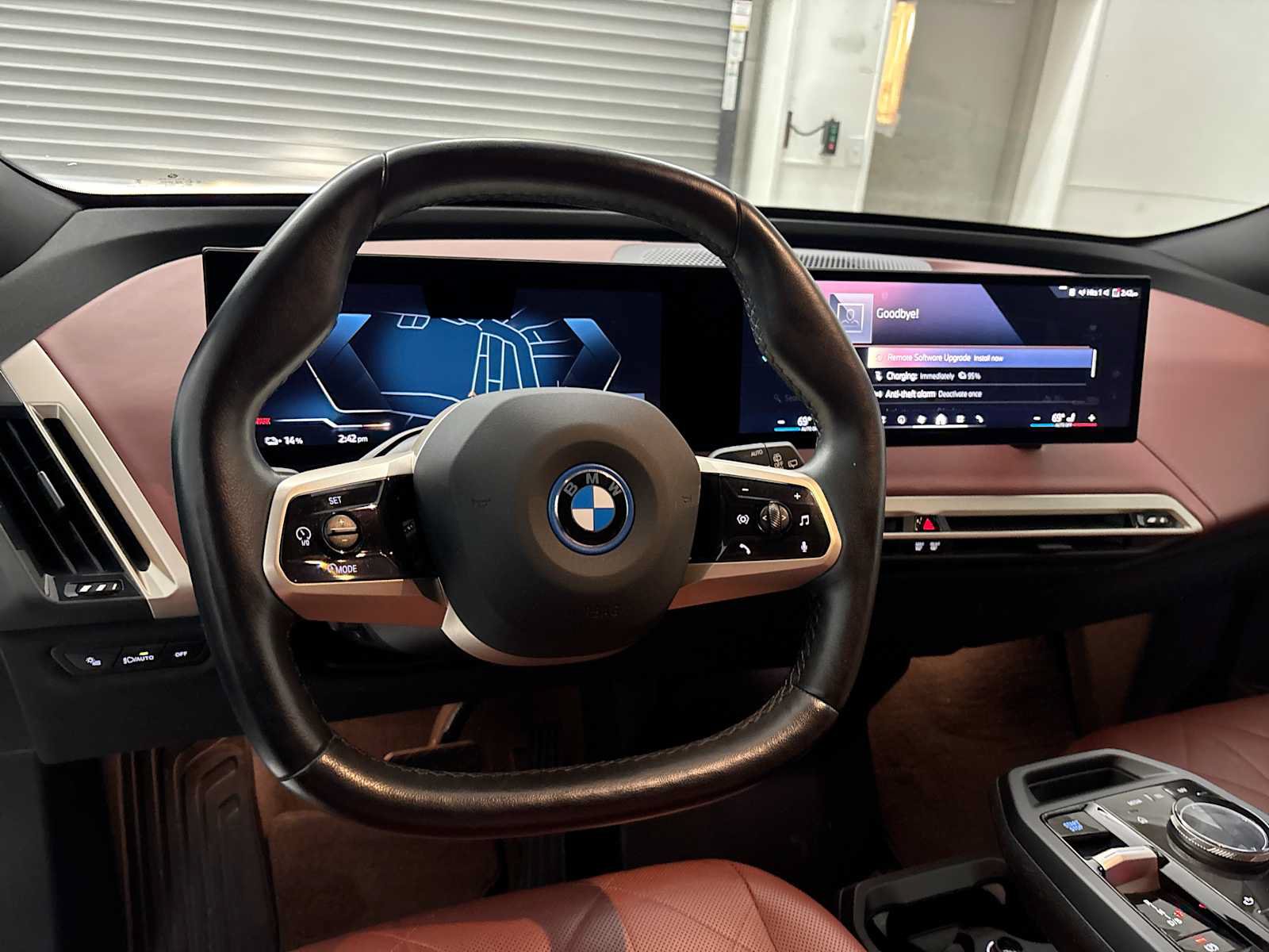 Used 2024 BMW iX xDrive50 w/ Sport Package AWD/4WD image 11