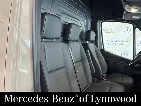 New 2026 Mercedes-Benz Sprinter 2500 image 21