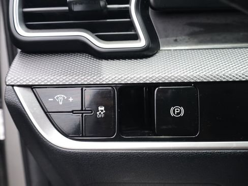 Used 2024 Kia Sportage LX FWD image 24