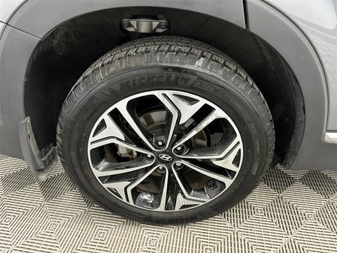 Used 2019 Hyundai Santa Fe Limited image 18