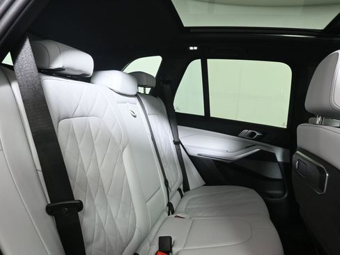 Certified 2025 BMW X5 xDrive40i w/ M Sport Package AWD/4WD image 34