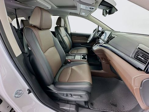 Certified 2026 Honda Odyssey Elite image 31