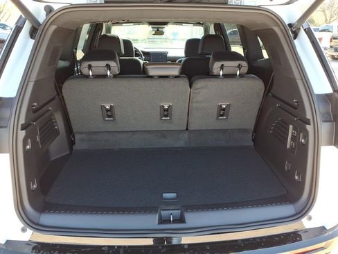 New 2026 GMC Acadia Denali Ultimate AWD/4WD image 11